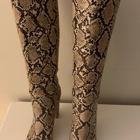 Steve Madden Rouge High Boot - Picture 6 of 8